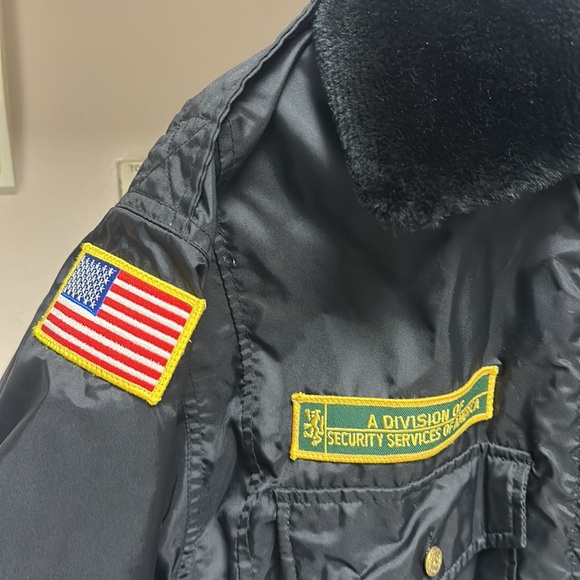 Security Windbreaker - Picture 2 of 4